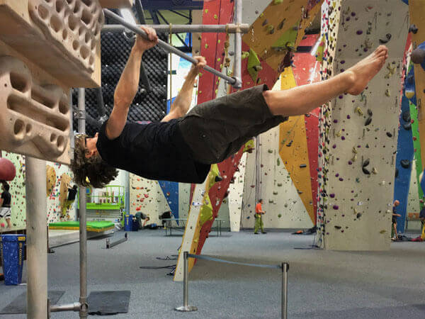 Climbing-specific exercises to strengthen the core for boulderers and climbers