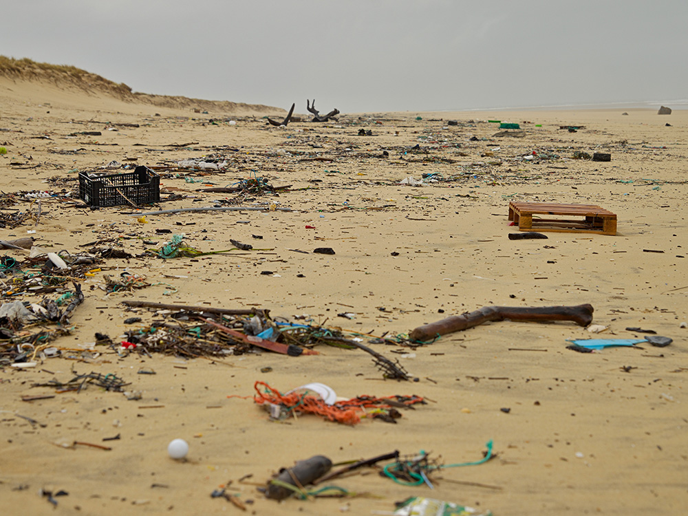 Litter on the beach at Cap Ferret