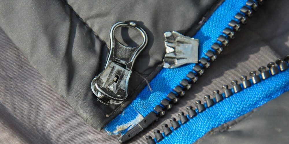 Kaputter Schieber eines Reißverschlusses