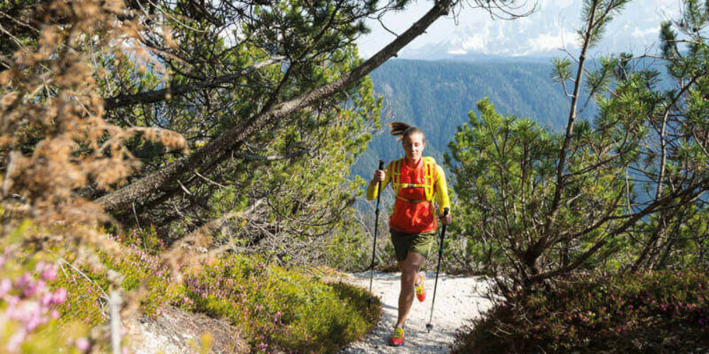 Speedhiking-Equipment-Cover