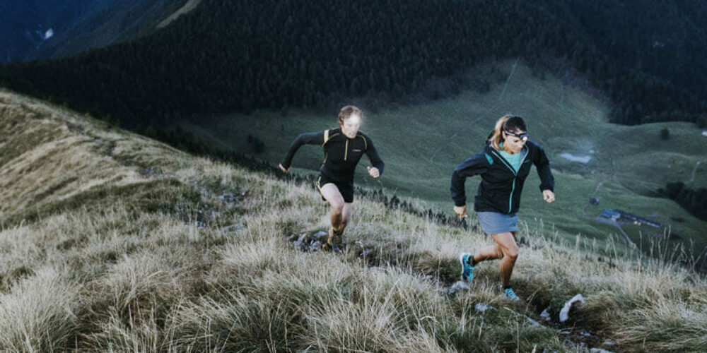 Titelbild-Trailrunning-Frauen