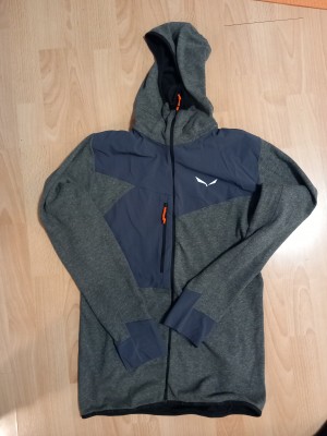 Image 1 from Daire of Salewa - Puez 2 Dry L/S Hood Full-Zip Tee - Fleece jacket