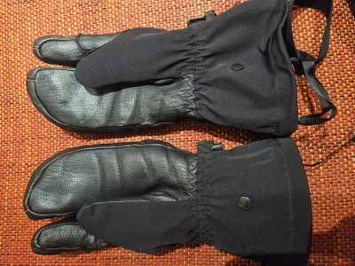 Image 1 from Sonia of Stoic - Wool NalluSt. II 3 Finger - Gloves